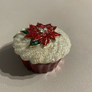 Monet 2011 poinsettia cupcake “sweet x-mas” keepsake